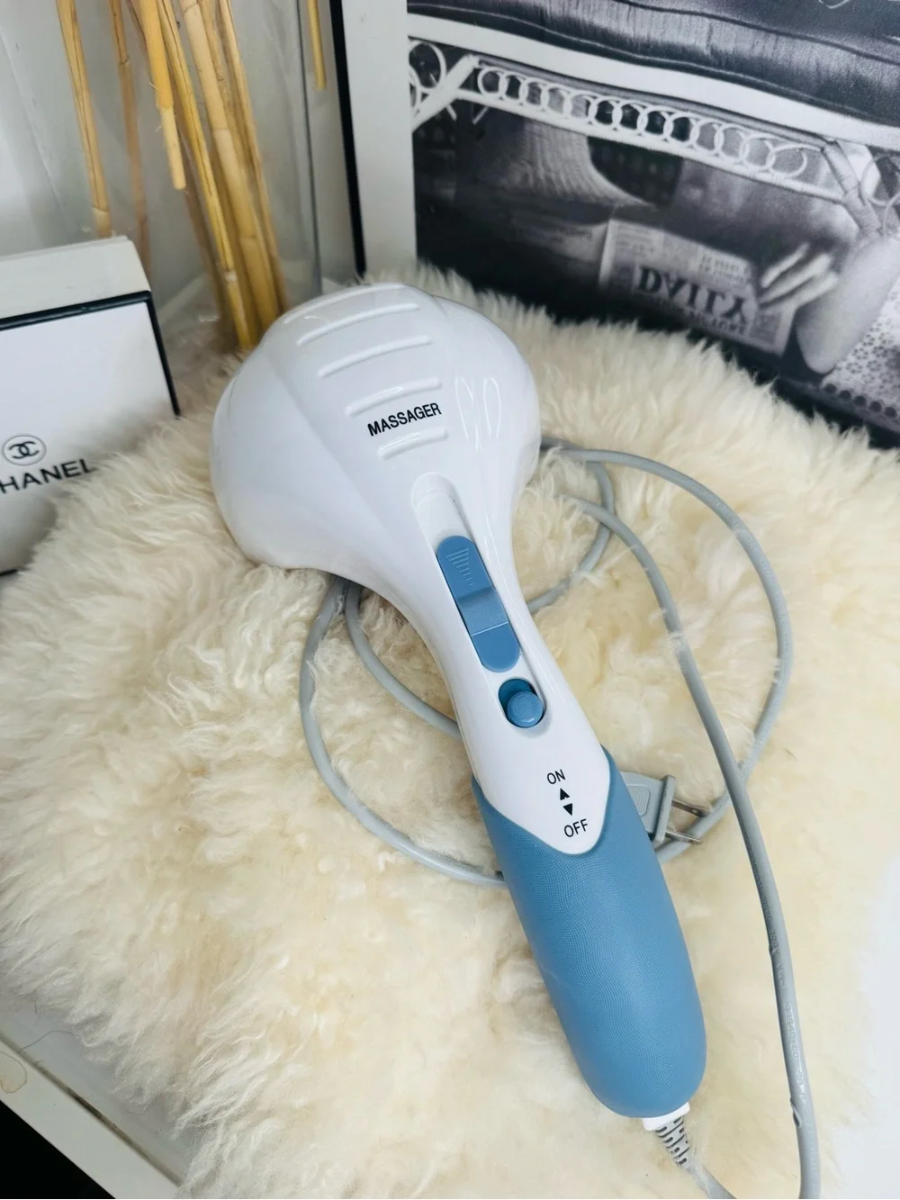 Handheld Massager for Kids - White & Light Blue